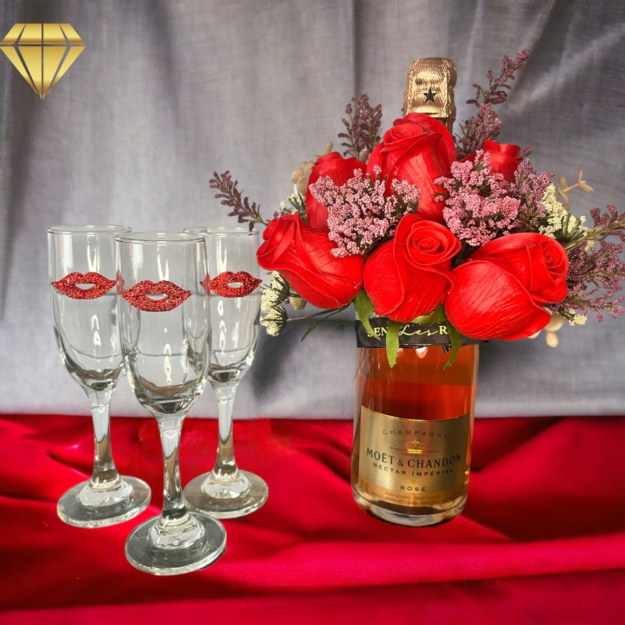 Sparkly Red Lips Blinged Champagne Flutes (2)